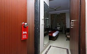 Hotel Mid Town Karol Bagh