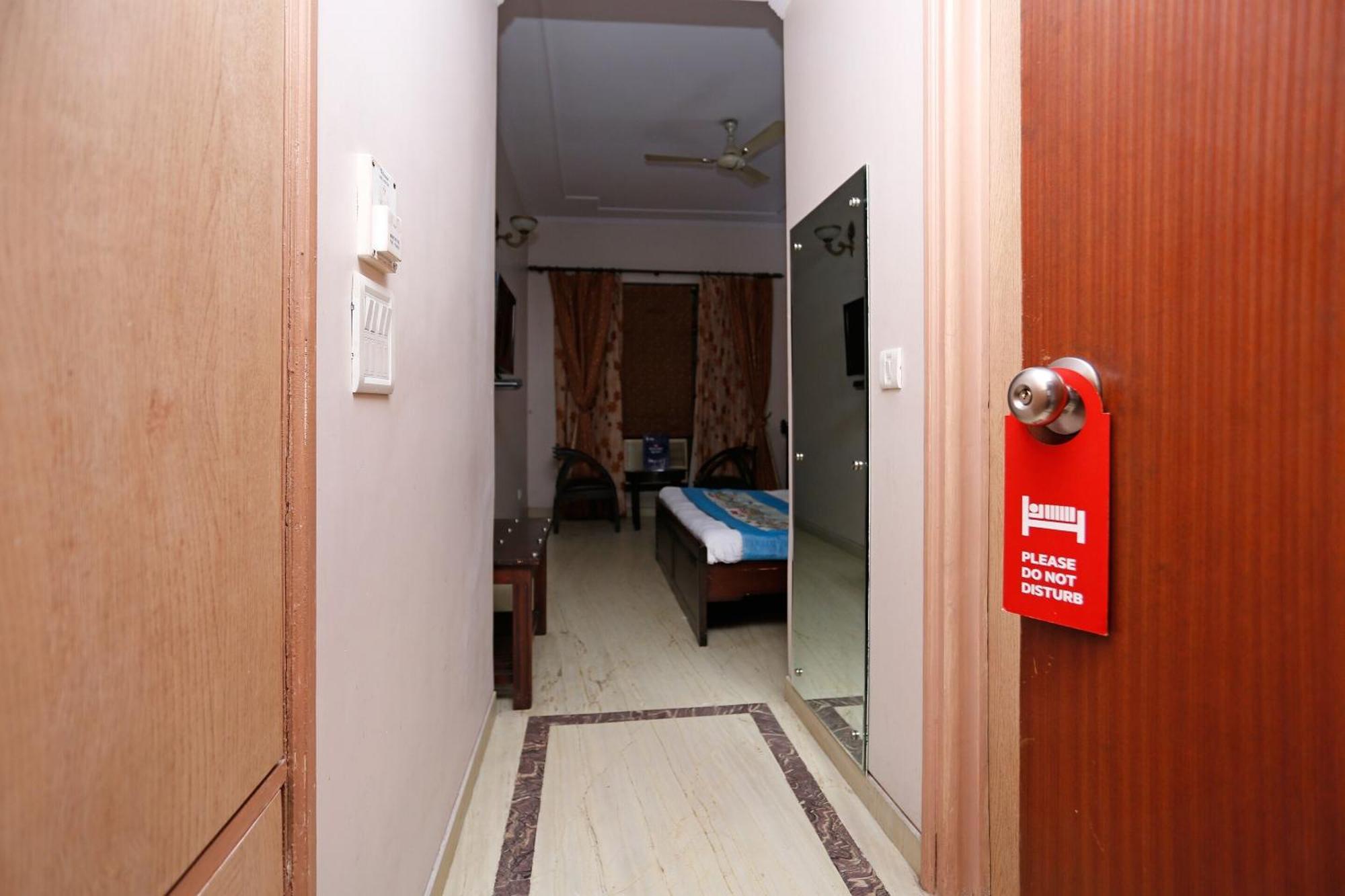 Hotel O Mid Town Delhi  Exterior photo