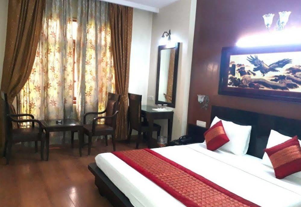 Hotel O Mid Town Delhi  Exterior photo